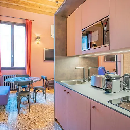 Corte Rubbi 5 Deluxe Studio-Apartment Venezia Esterno foto